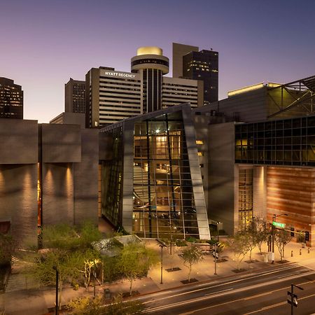 Hyatt Regency Phoenix Downtown - No Destination Fees Extérieur photo