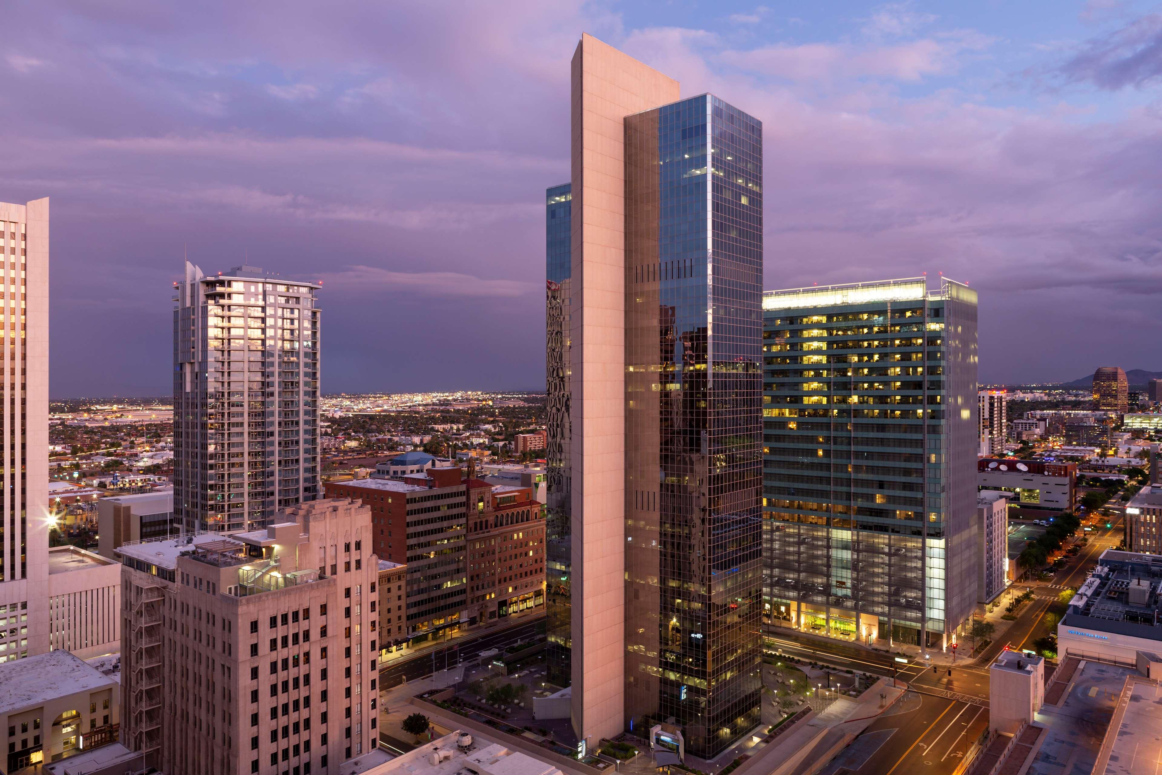 Hyatt Regency Phoenix Downtown - No Destination Fees Extérieur photo