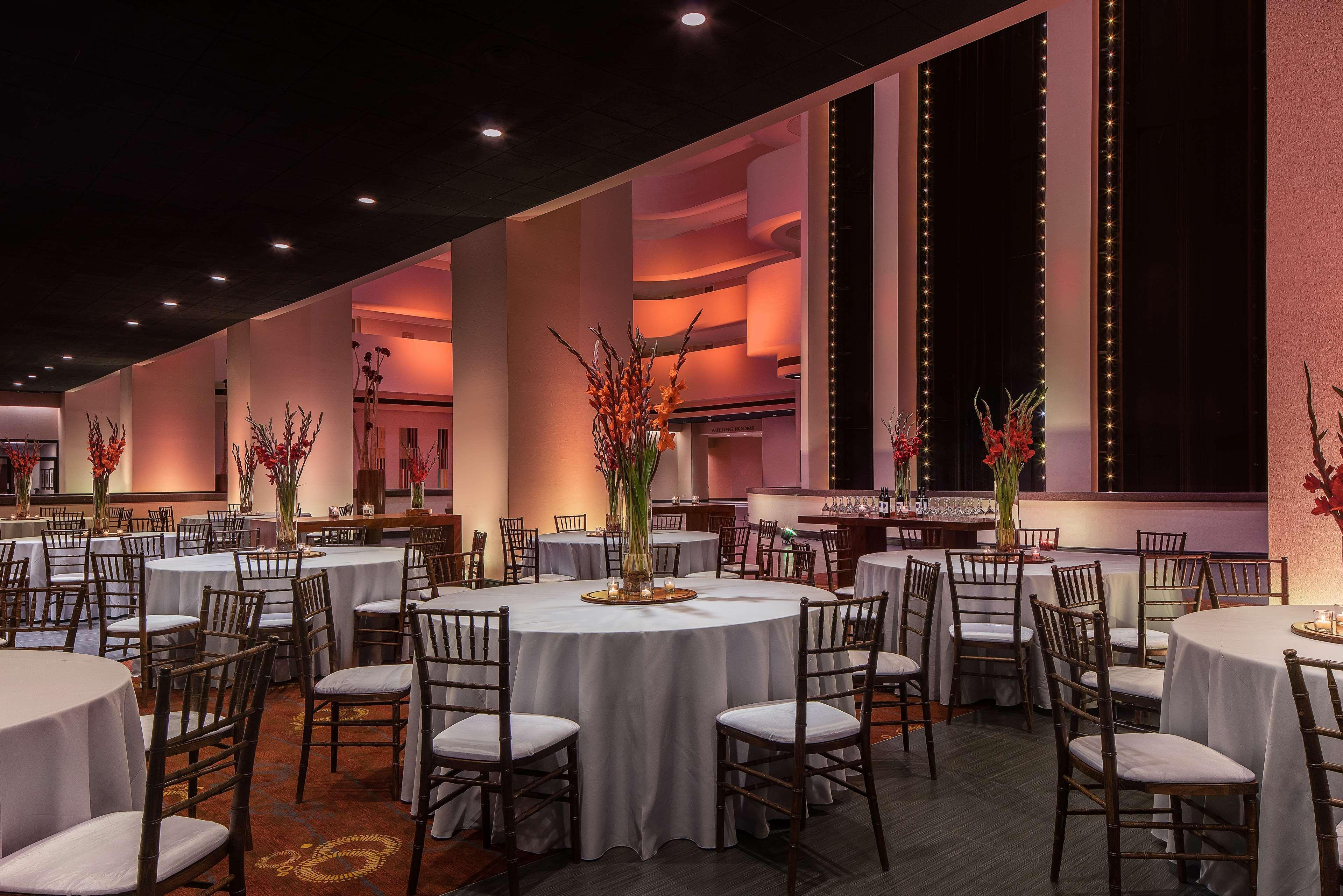 Hyatt Regency Phoenix Downtown - No Destination Fees Extérieur photo