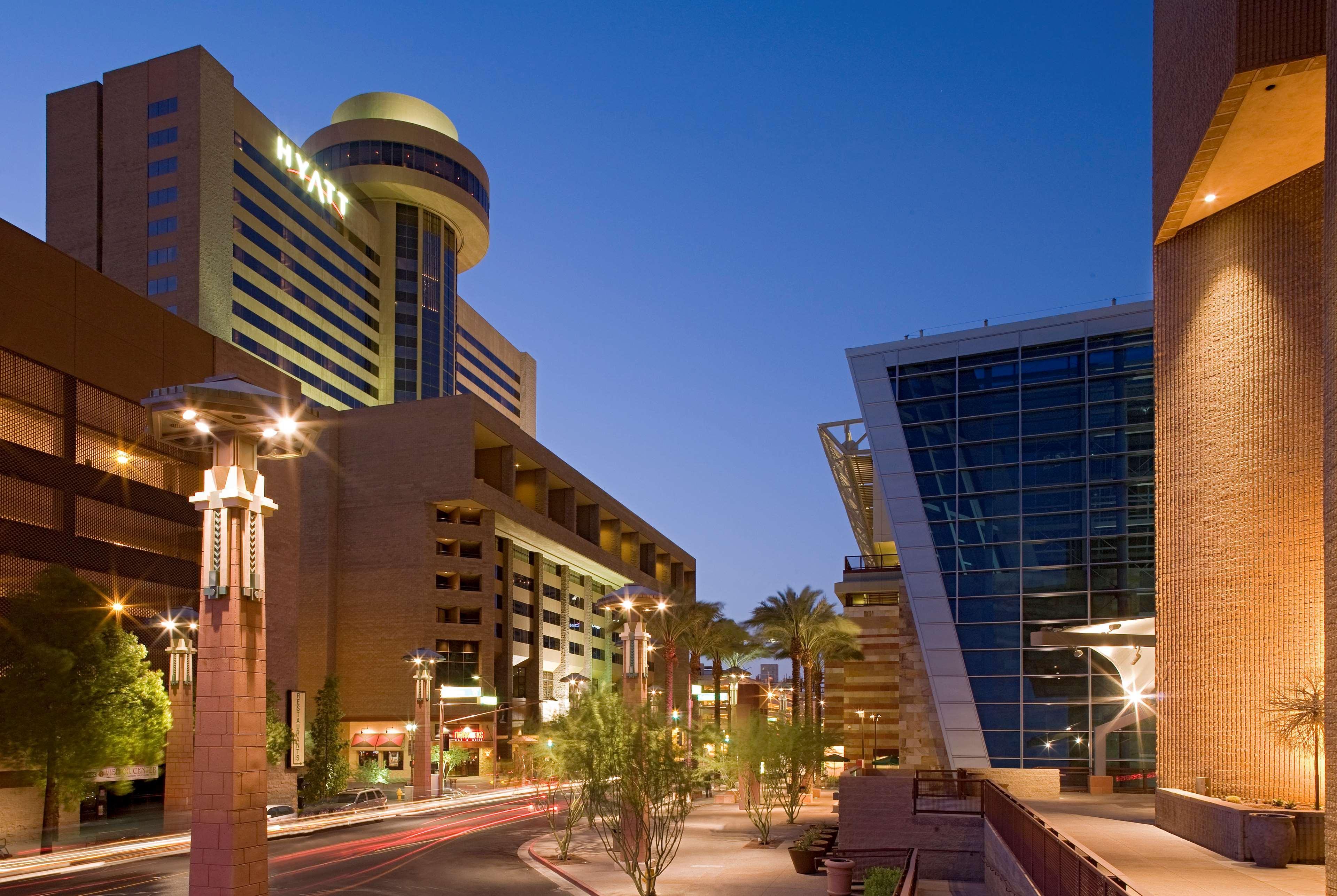 Hyatt Regency Phoenix Downtown - No Destination Fees Extérieur photo