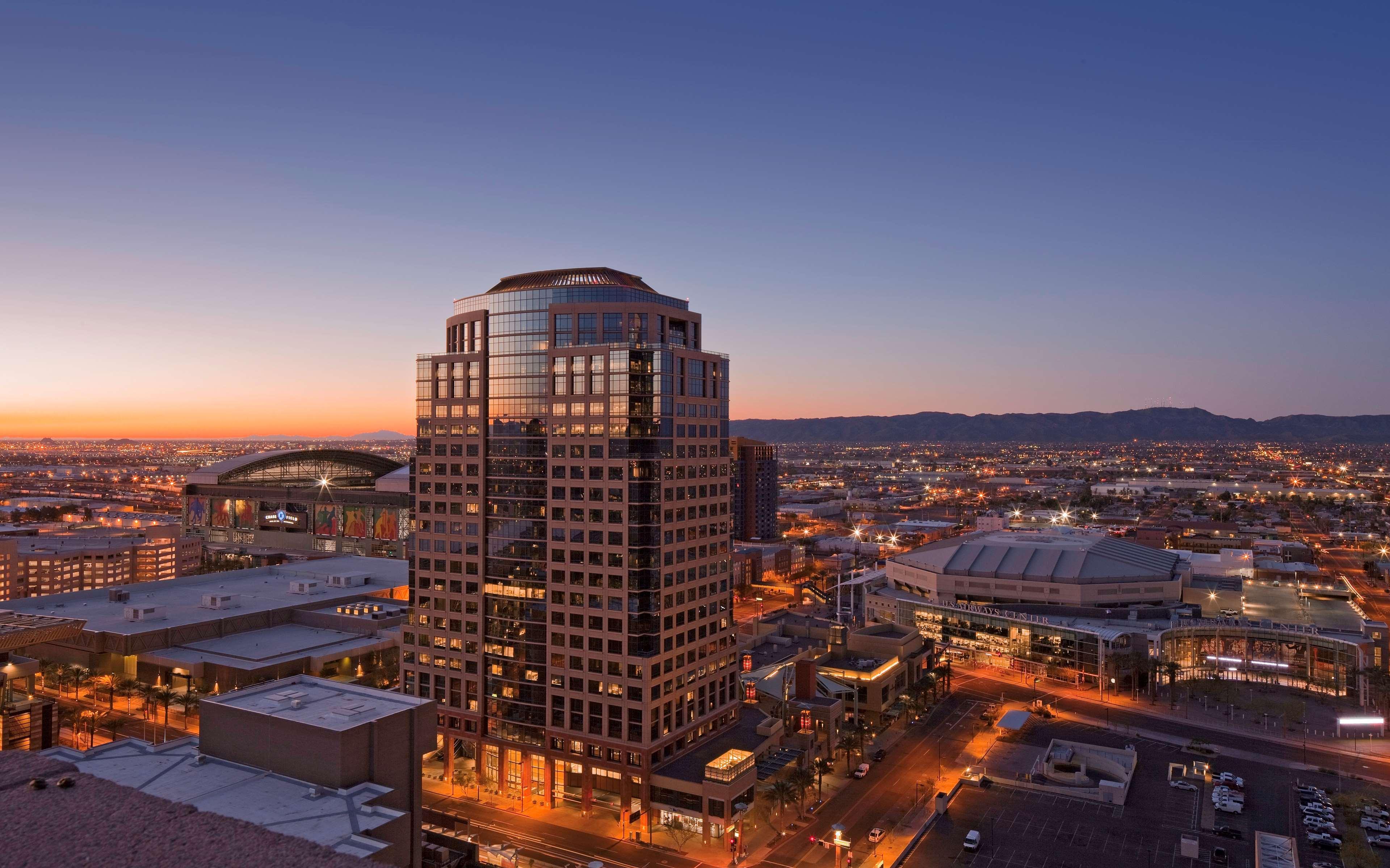 Hyatt Regency Phoenix Downtown - No Destination Fees Extérieur photo