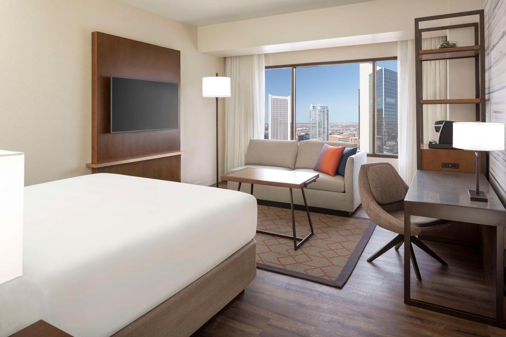 Hyatt Regency Phoenix Downtown - No Destination Fees Extérieur photo