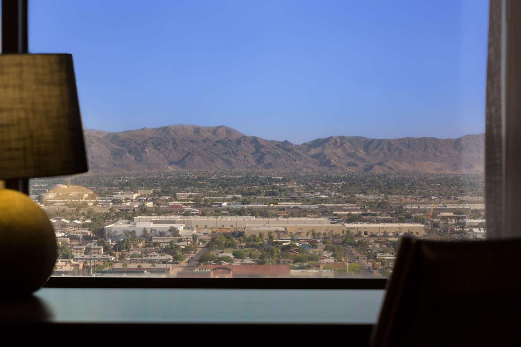 Hyatt Regency Phoenix Downtown - No Destination Fees Extérieur photo