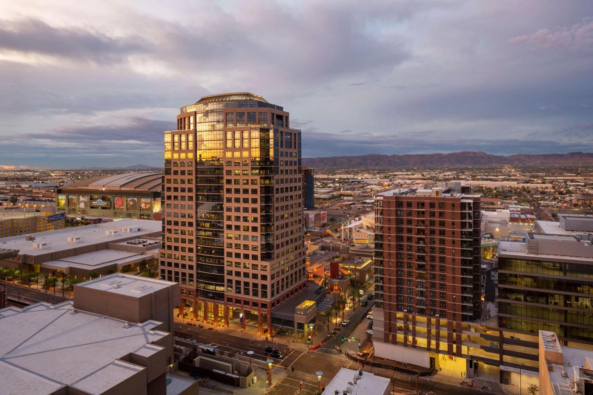 Hyatt Regency Phoenix Downtown - No Destination Fees Extérieur photo