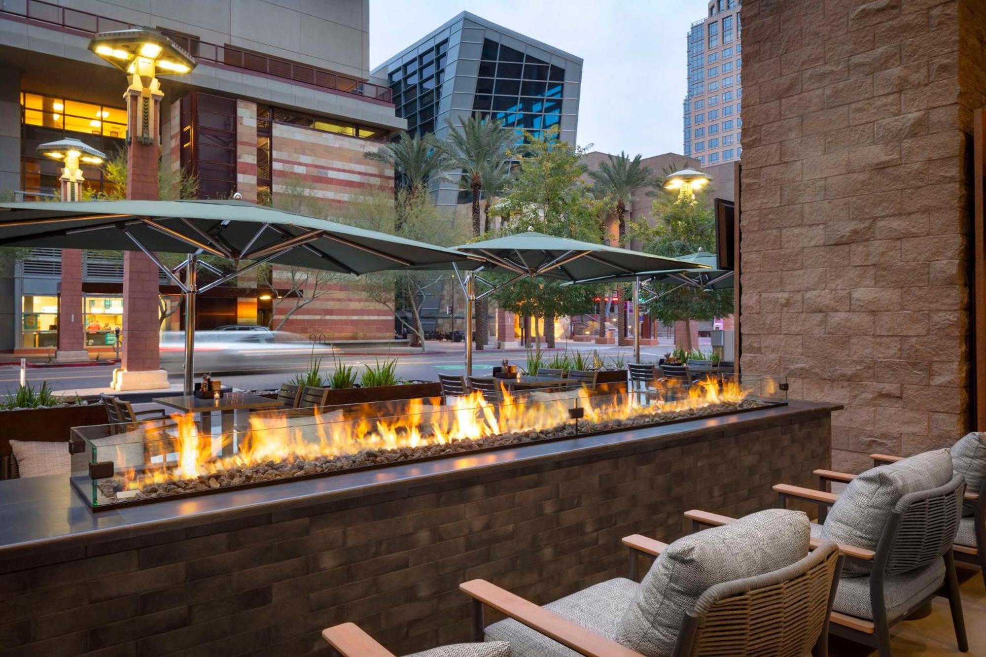 Hyatt Regency Phoenix Downtown - No Destination Fees Extérieur photo